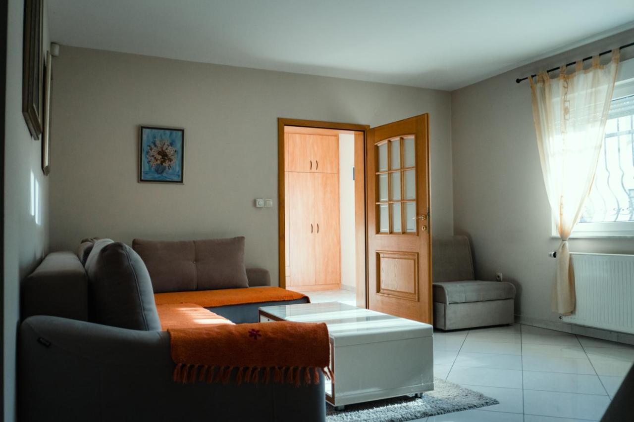 Holiday Home Rozic - Villa With Private Seasonal Heated Pool 모스타르 외부 사진