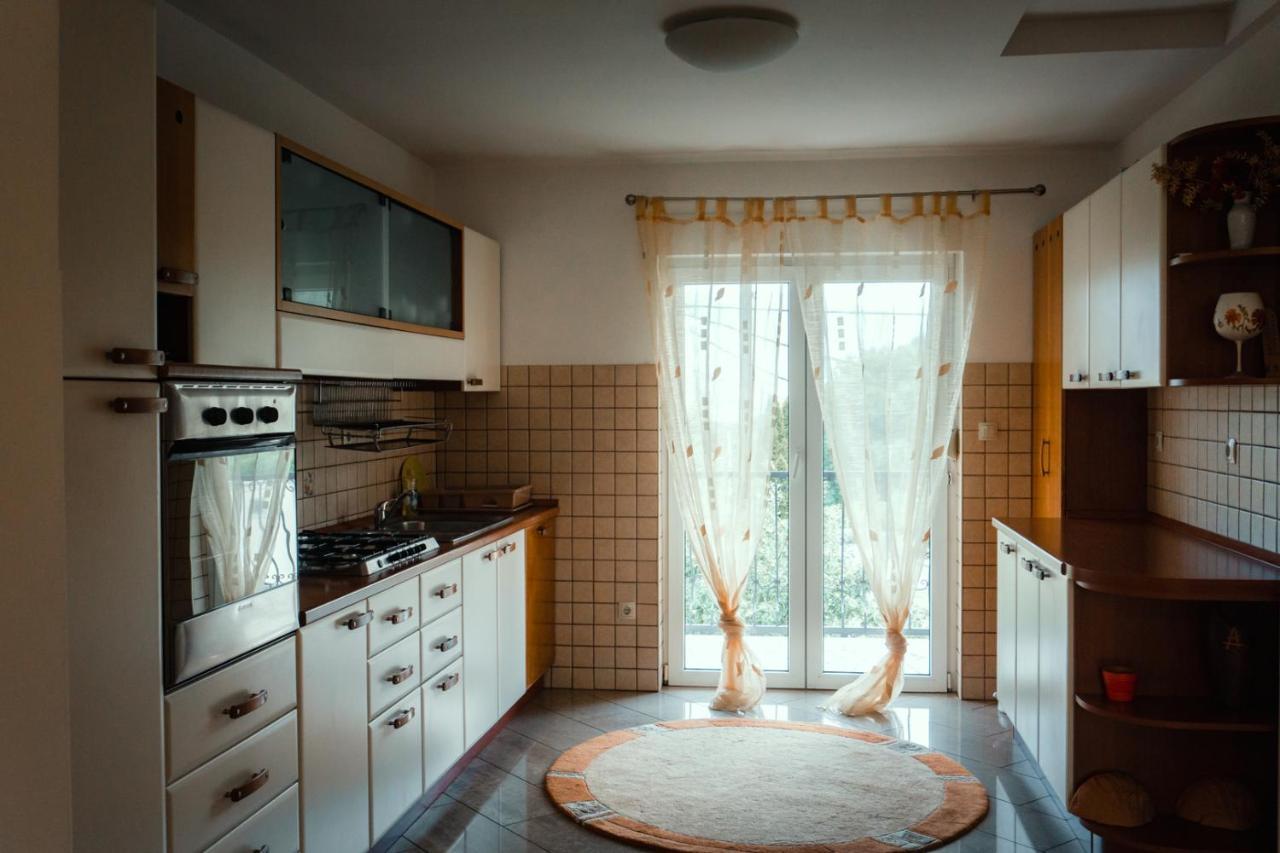 Holiday Home Rozic - Villa With Private Seasonal Heated Pool 모스타르 외부 사진