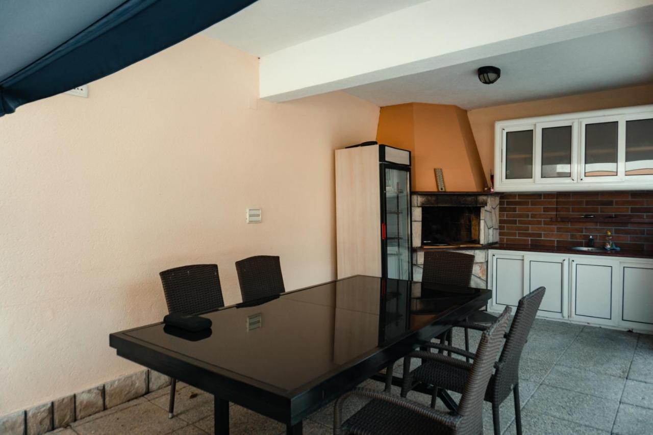 Holiday Home Rozic - Villa With Private Seasonal Heated Pool 모스타르 외부 사진
