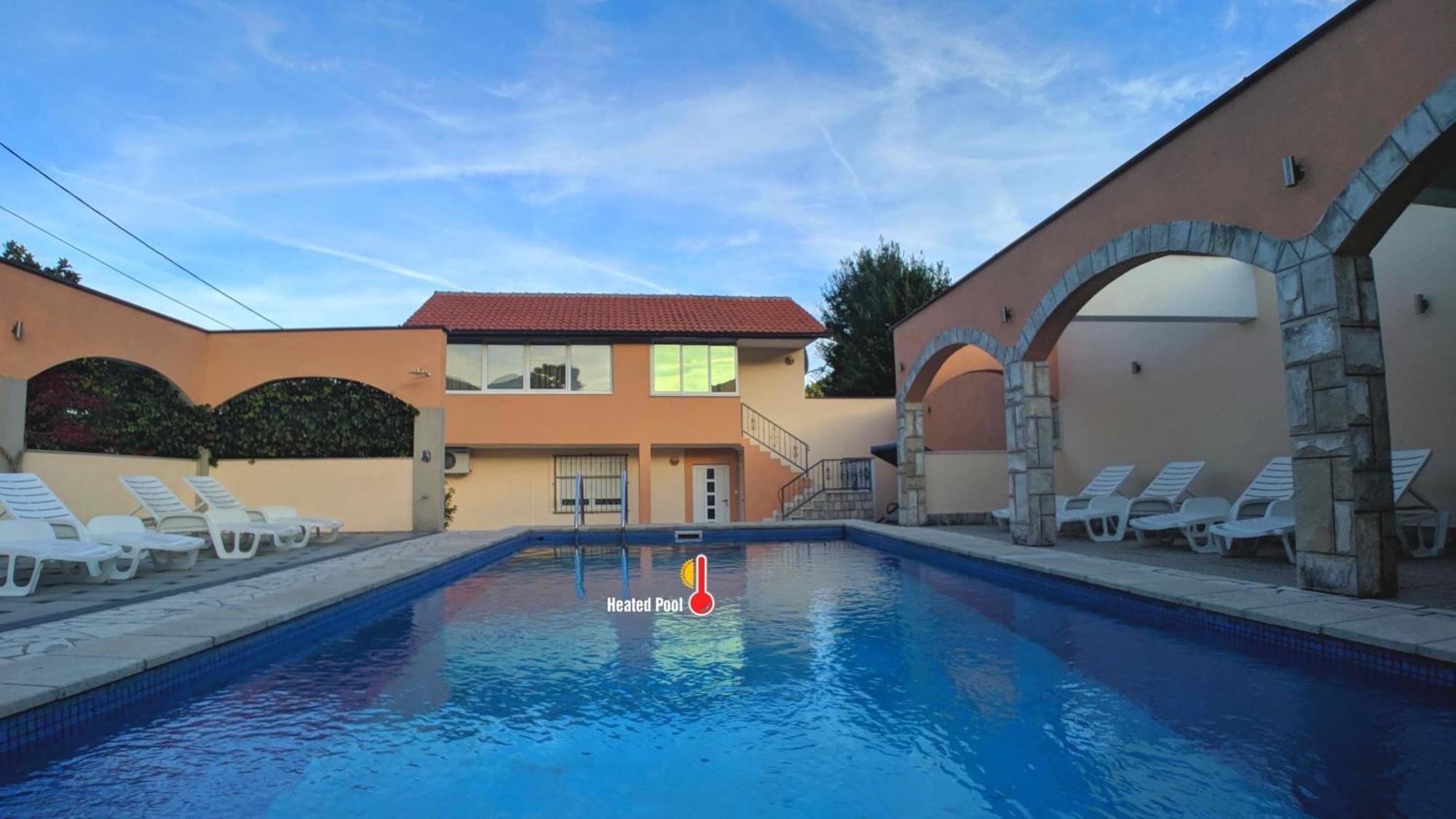 Holiday Home Rozic - Villa With Private Seasonal Heated Pool 모스타르 외부 사진