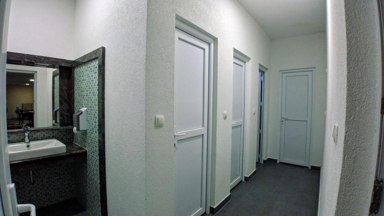 Holiday Home Rozic - Villa With Private Seasonal Heated Pool 모스타르 외부 사진