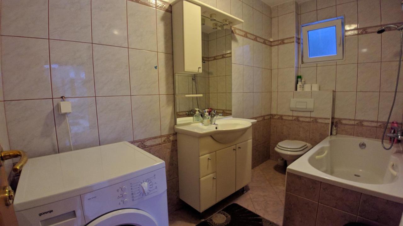 Holiday Home Rozic - Villa With Private Seasonal Heated Pool 모스타르 외부 사진